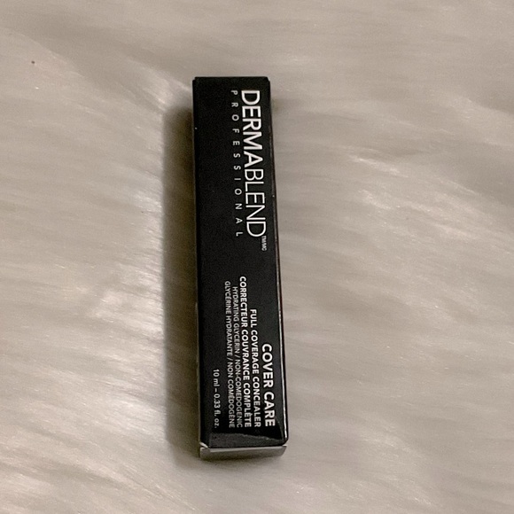 Dermablend Professional Full Coverage Concealer - Black - Picture 3 of 6